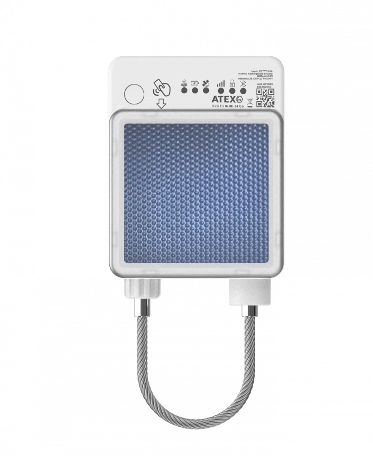 SolarGuardX 120 CB01 4G+2G GPS electronic lock main image front view transparent background